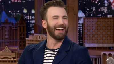 image de la news "Tu n'as pas lu les nouvelles pages ?!" : Chris Evans a révélé un secret Marvel et c’est hilarant