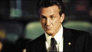image de la news Sean Penn s’attaque à une légende du surf !