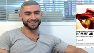 image de la news Un acteur porno gay à Honoré