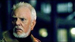 Malcolm McDowell dans "Enquêteur malgré lui"