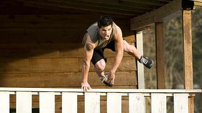 image de la news "Tracers" : Taylor Lautner adepte du parkour !
