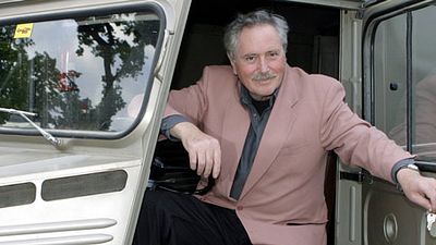 image de la news "Louis la brocante" ferme boutique : Victor Lanoux arrête !