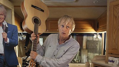 image de la news "Une chanson pour ma mère" : quand Dave fait de la promo virale... [VIDEO]