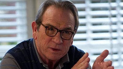 image de la news Tommy Lee Jones va réaliser un remake du western "Les Cow-boys"