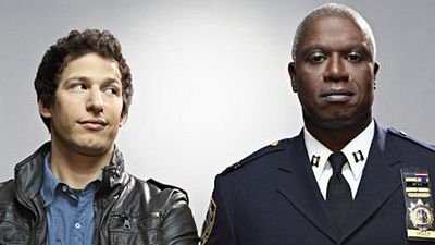 image de la news "Brooklyn Nine-Nine" : confirmée jusqu'à la fin de la saison et... diffusée après le Super Bowl !