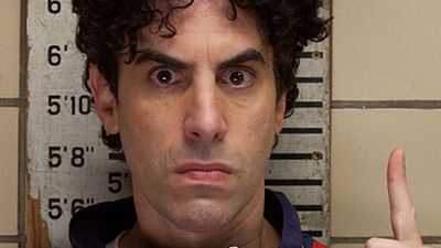 image de la news Sacha Baron Cohen dans le costume de Grimsby : la première photo