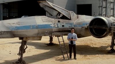 Star Wars 7 : J.J. Abrams dévoile le nouveau vaisseau X-Wing !
