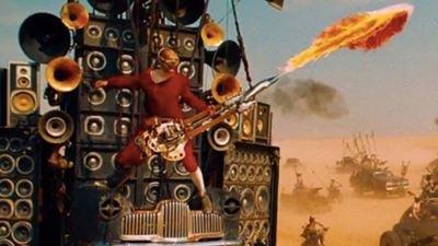 Mad Max Fury Road : le guitariste au lance-flamme a aussi son histoire !