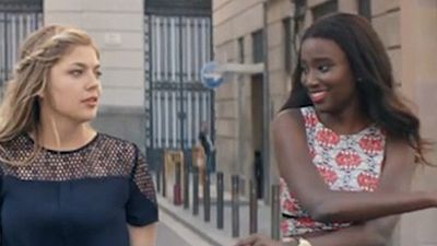 image de la news La "Jeune" Louane Emera invite dans son clip Karidja Touré, la révélation de Bande de Filles