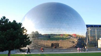 image de la news Incendie à La Villette : La Géode fermée, l'ouverture du multiplexe Pathé repoussée