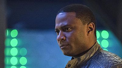 image de la news Arrow saison 4 : le nouveau costume de Diggle enfin visible