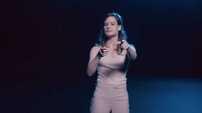 image de la news Christine and the Queens fait ses premiers pas de réalisatrice