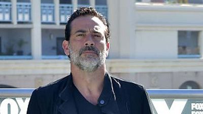 image de la news Comic Con 2016 : les photos de Rick, Negan et l'équipe de The Walking Dead saison 7