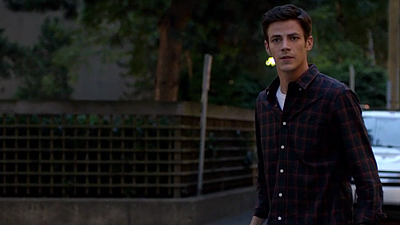 image de la news Comic-Con 2016 : mais où est Flash dans la bande-annonce de la saison 3 ?