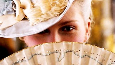 image de la news Marie-Antoinette ce soir sur Paris Première : le refus d'Alain Delon, le tournage à Versailles... Tout sur le film !