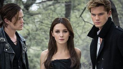 image de la news Allez-vous tomber pour Fallen, nouvelle adaptation de roman pour jeunes adultes ?
