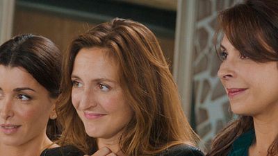 image de la news Faut pas lui dire : 4 extraits de la comédie girly avec Jenifer et Camille Chamoux