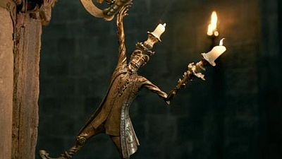 image de la news La Belle et la Bête : Big Ben, Lumière et Mme Samovar posent sur les nouvelles affiches 