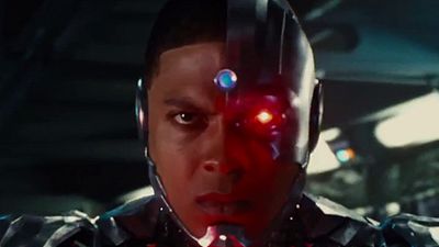 image de la news Justice League : Cyborg pointe le bout de son nez dans le teaser de la bande-annonce
