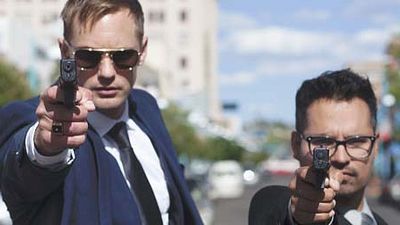 image de la news 5 premières minutes War On Everyone : Michael Peña et Alexander Skarsgård en flics dingues et trash !