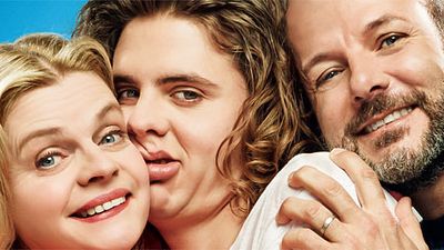 image de la news Bande-annonce Mon Poussin : Isabelle Nanty et PEF en parents poules pour le réalisateur de Stars 80