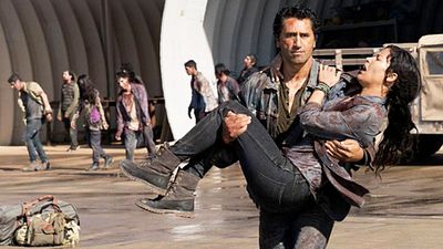 image de la news Fear the Walking Dead : les coulisses de la saison 3 annoncent la fin du monde