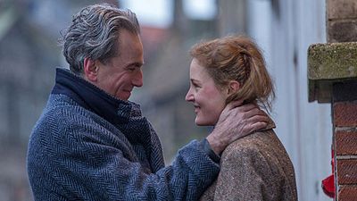 image de la news Qui est Vicky Krieps, la muse de Daniel Day-Lewis dans Phantom Thread ?