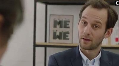 image de la news Nouveau format court sur Canal+ : quand Benjamin Lavernhe dynamite l'entretien d'embauche !