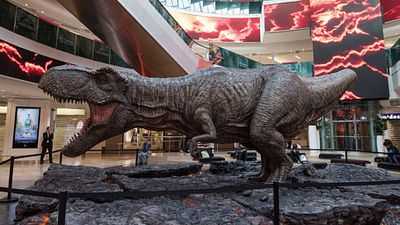 image de la news Jurassic World : venez découvrir l’impressionnant T-Rex à La Défense !
