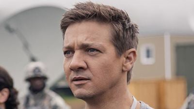 Jeremy Renner dans Tag : blessé, il a tourné avec deux bras en CGI !