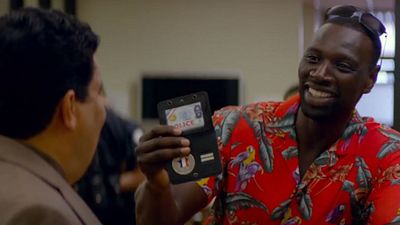 image de la news Bande-annonce Le Flic de Belleville : quand Omar Sy se la joue Eddie Murphy...