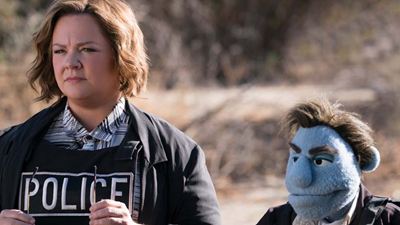 Bande-annonce Carnage chez les Puppets : Melissa McCarthy mène l'enquête au côté d'une marionnette