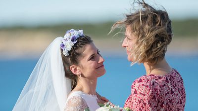 image de la news Noces Rouges : que vaut la saga de l'été de France 3 avec Cristiana Reali et Alexandra Vandernoot ?