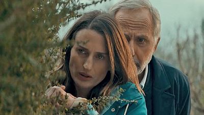 image de la news Le Mystère Henri Pick : Fabrice Luchini et Camille Cottin mènent l'enquête dans la bande-annonce