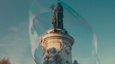 image de la news Paris est à Nous : le film expérimental de Netflix ne laisse pas les spectateurs indifférents