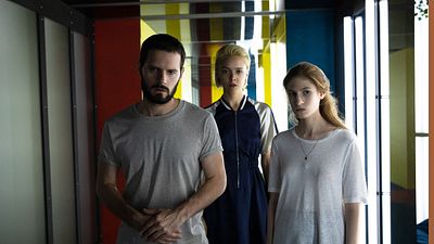image de la news Bande-annonce Osmosis : Hugo Becker vous aide à trouver l’âme sœur sur Netflix 