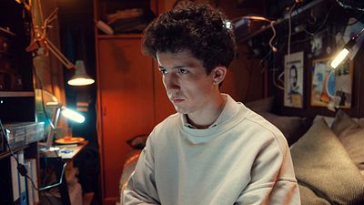 image de la news How To Sell Drugs Online (Fast) sur Netflix : une bande-annonce délurée pour cette nouvelle série allemande 