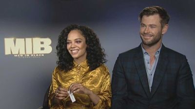 C'est qui les "Men In Black" ? Tessa Thompson et Chris Hemsworth nous présentent la franchise !