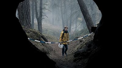image de la news Dark sur Netflix : avant la saison 2, comment se terminait la première ?