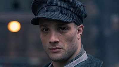 image de la news Peaky Blinders saison 5 : qui est Cosmo Jarvis, l'interprète de Barney ?