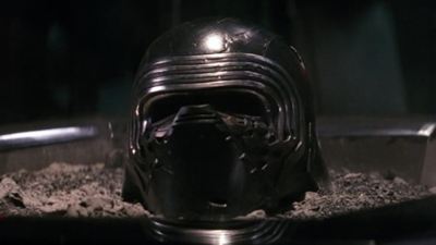 Star Wars 9 : on sait pourquoi Kylo Ren a récupéré son casque