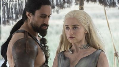 Game of Thrones : Emilia Clarke contrainte à filmer des scènes de nus pour plaire aux fans