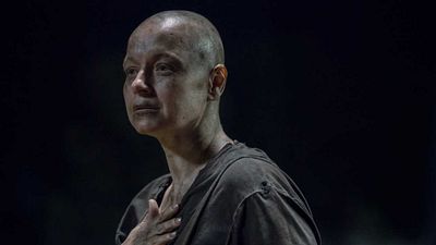 image de la news The Walking Dead saison 10 : les Chuchoteurs attaquent Alexandria dans le teaser de l’épisode 9