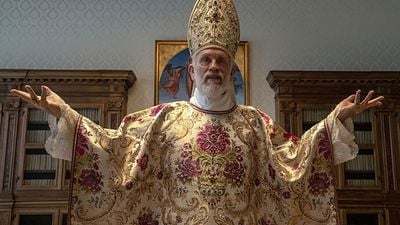 image de la news The New Pope (Canal+) : la presse a-t-elle été conquise par la série avec John Malkovich ?