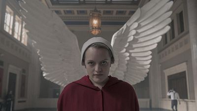 image de la news The Handmaid's Tale saison 4 : Elisabeth Moss réalisera un épisode