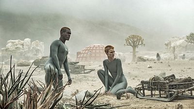 image de la news Raised by Wolves sur Warner TV : déjà une saison 2 pour l'étrange série de Ridley Scott