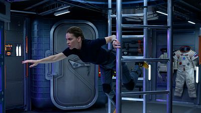 image de la news Away annulée : la série spatiale Netflix n'aura pas de saison 2