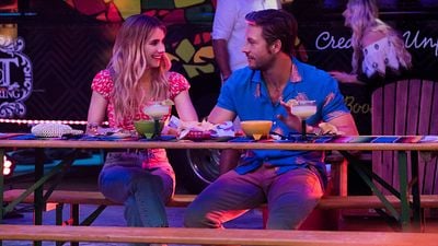 image de la news Holidate sur Netflix : c'est quoi cette comédie romantique avec Emma Roberts ?