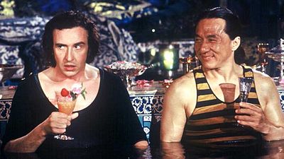 image de la news Le Tour du monde en 80 jours : quel acteur français donne brièvement la réplique à Jackie Chan ?