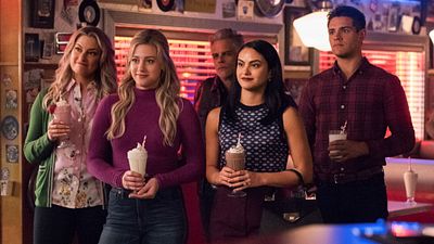 image de la news Riverdale : un crossover avec Sabrina et Katy Keene à venir ?